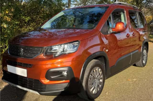 Peugeot Rifter (2019) thumbnail 1
