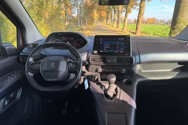 Peugeot Rifter (2019) thumbnail 4