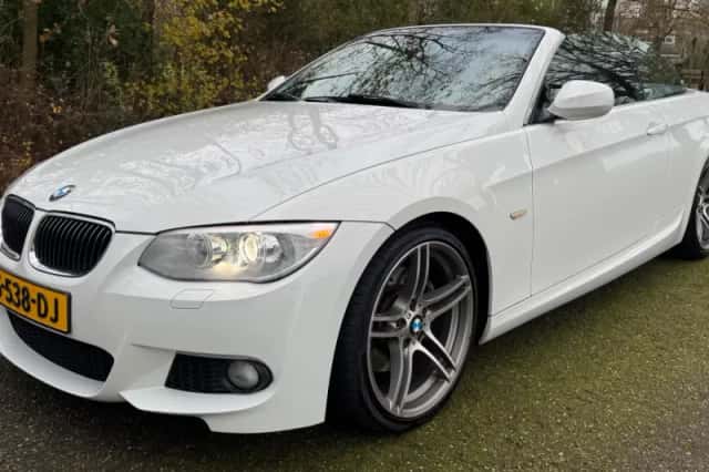 BMW 3-Serie (2011) thumbnail 1