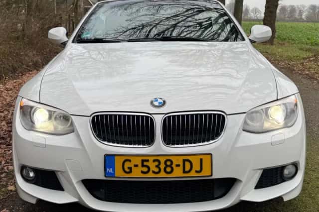 BMW 3-Serie (2011) thumbnail 3