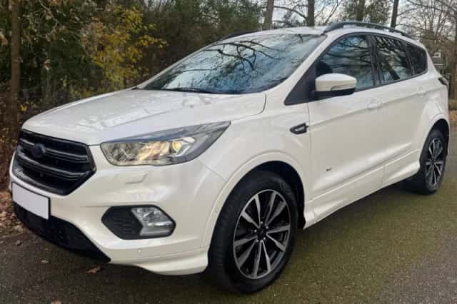 Ford Kuga (2017) thumbnail 1