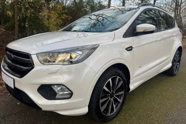 Ford Kuga (2017) thumbnail 2
