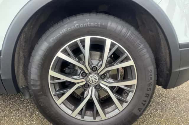 Volkswagen Tiguan (2018) thumbnail 5