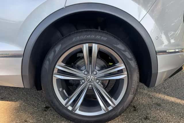 Volkswagen Tiguan (2017) thumbnail 3