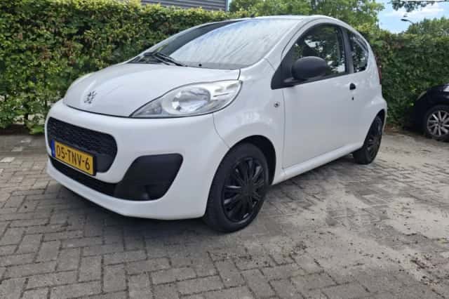 Peugeot 107 (2012) thumbnail 1