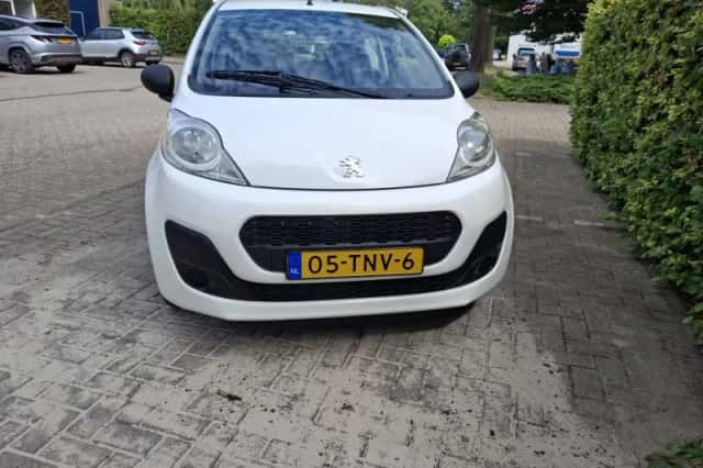 Peugeot 107 (2012) thumbnail 4