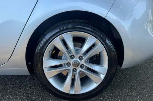 Opel Zafira (2019) thumbnail 3