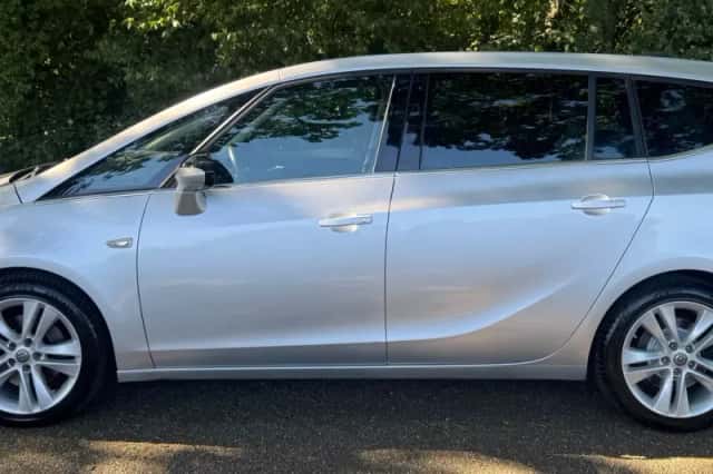 Opel Zafira (2019) thumbnail 4