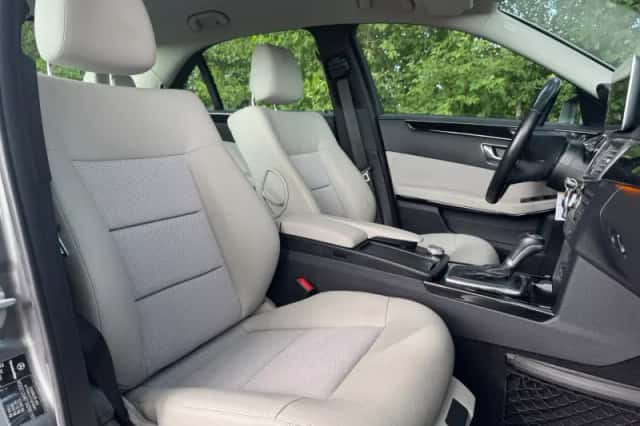 Mercedes-Benz E-Klasse (2010) thumbnail 4