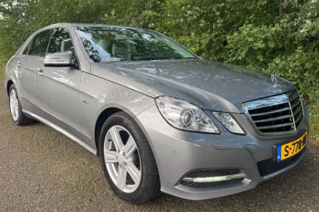Mercedes-Benz E-Klasse (2010) thumbnail 6