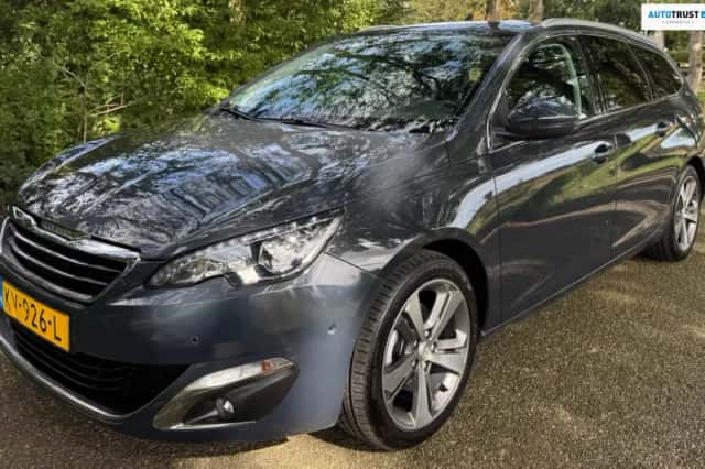 Peugeot 308 (2015) thumbnail 1