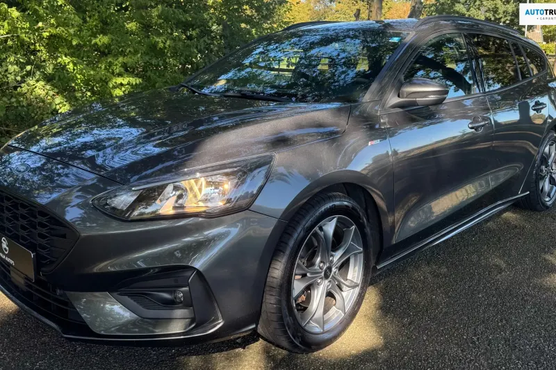 Ford Focus (2019) thumbnail 1