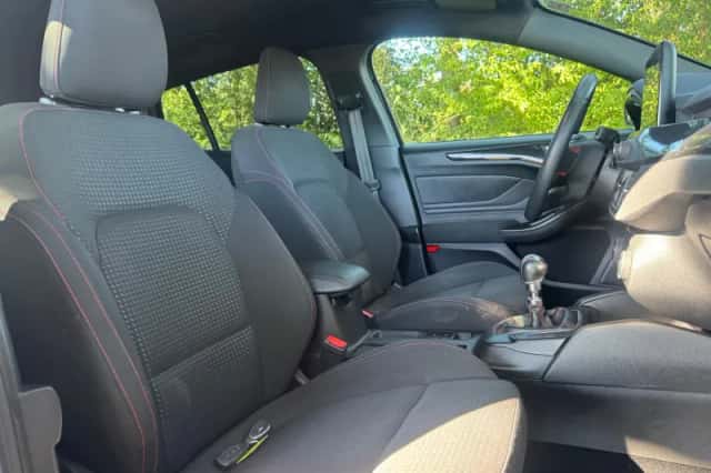 Ford Focus (2019) thumbnail 6