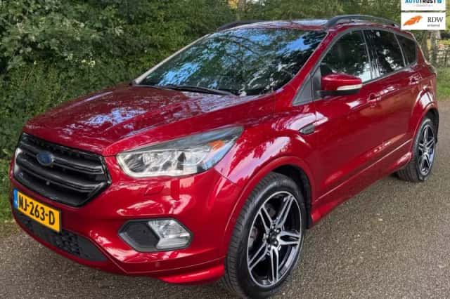 Ford Kuga (2017) thumbnail 1