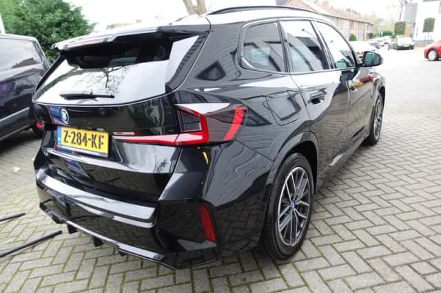 BMW X1 (2023) thumbnail 2
