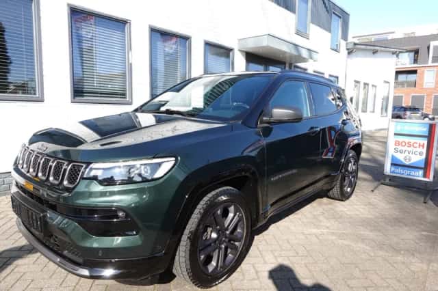 Jeep Compass (2022) thumbnail 1