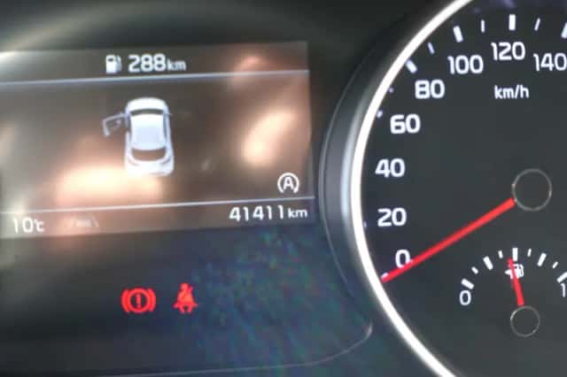 Kia XCeed (2023) thumbnail 3
