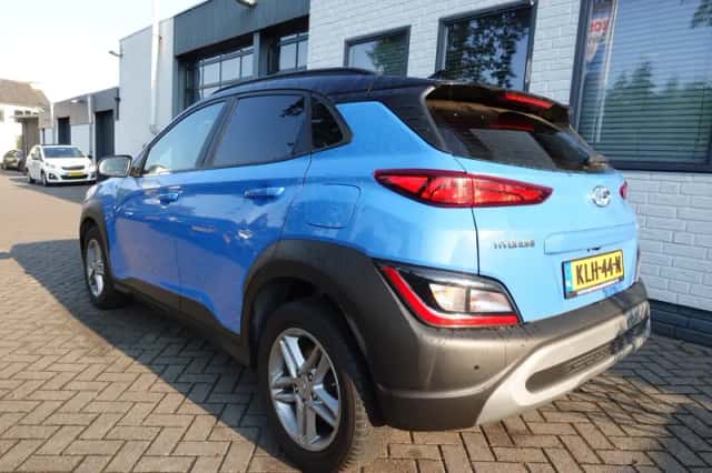 Hyundai Kona (2021) thumbnail 2