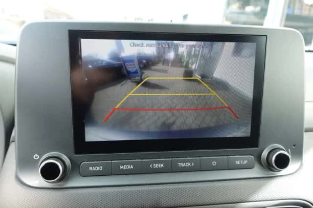 Hyundai Kona (2021) thumbnail 6