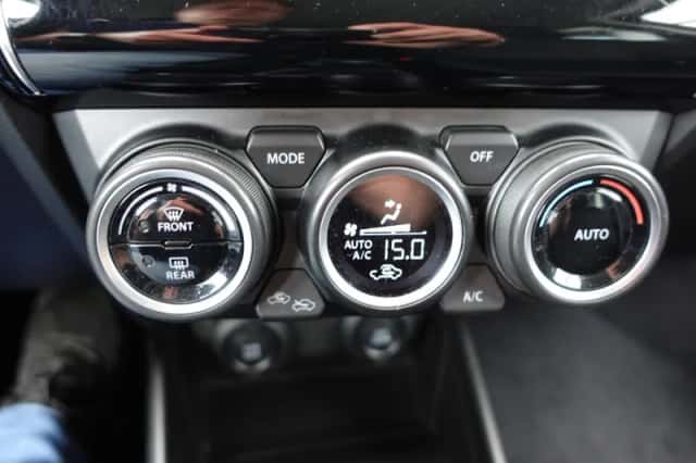 Suzuki Swift (2022) thumbnail 5