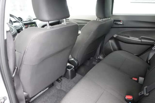 Suzuki Swift (2022) thumbnail 6