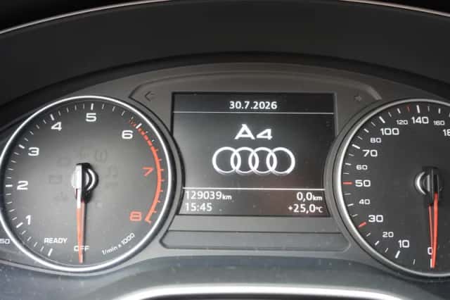 Audi A4 (2018) thumbnail 3