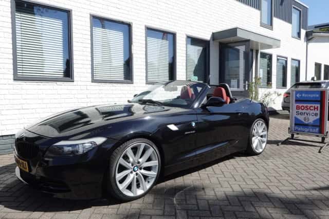 BMW Z4 (2010) thumbnail 1