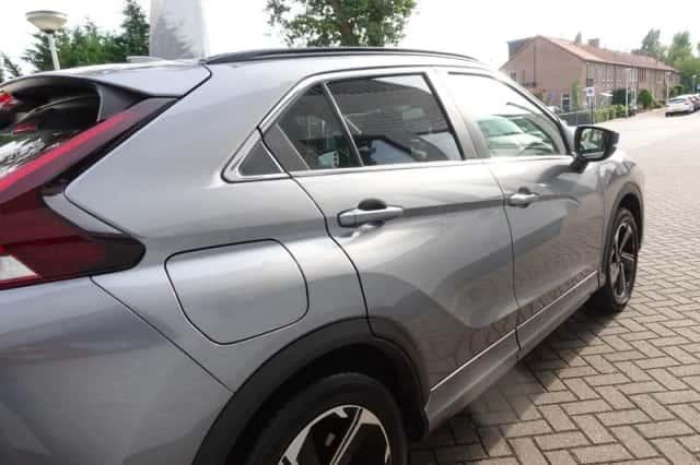 Mitsubishi Eclipse Cross (2022) thumbnail 2