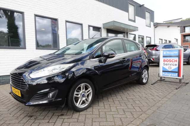 Ford Fiesta (2014) thumbnail 1