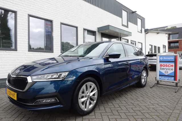 Škoda Octavia (2021) thumbnail 1