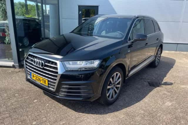 Audi Q7 (2018) thumbnail 1