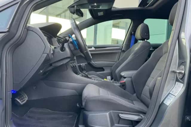 Volkswagen Golf (2019) thumbnail 5