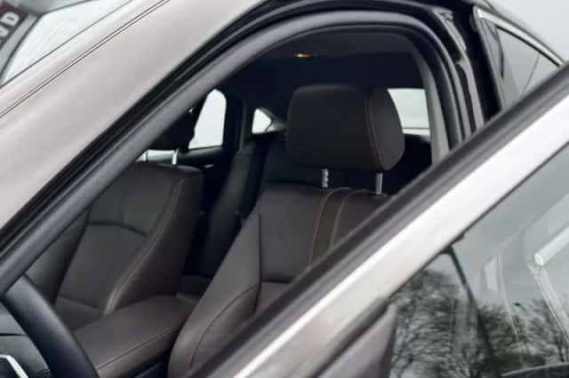 BMW X4 (2015) thumbnail 6