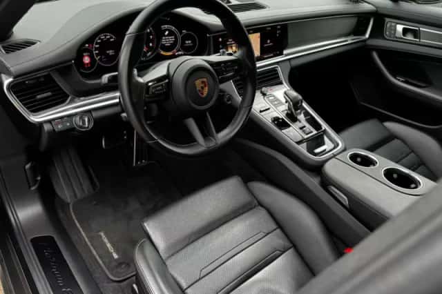 Porsche Panamera (2023) thumbnail 5