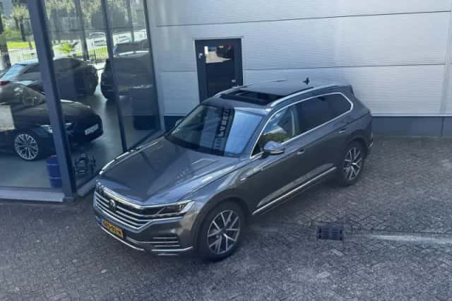 Volkswagen Touareg (2021) thumbnail 3