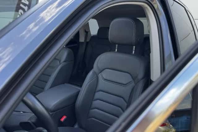 Volkswagen Touareg (2021) thumbnail 4