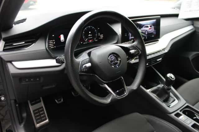 Škoda Octavia (2021) thumbnail 6