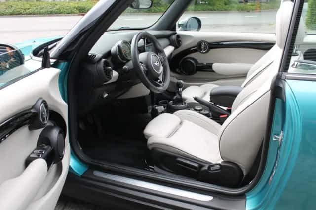 MINI Cooper (2016) thumbnail 3