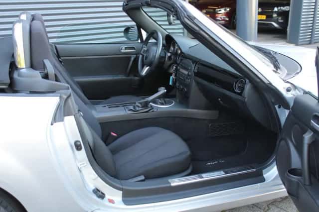 Mazda MX-5 (2006) thumbnail 4