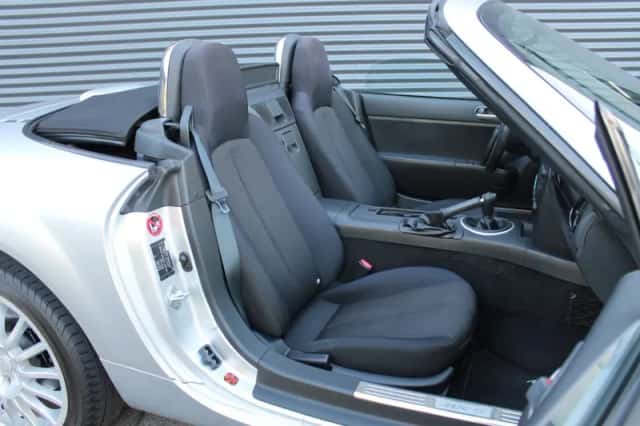 Mazda MX-5 (2006) thumbnail 5