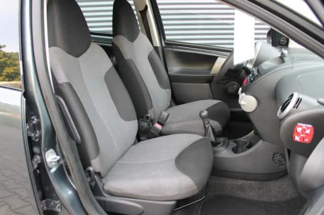 Toyota Aygo (2013) thumbnail 4