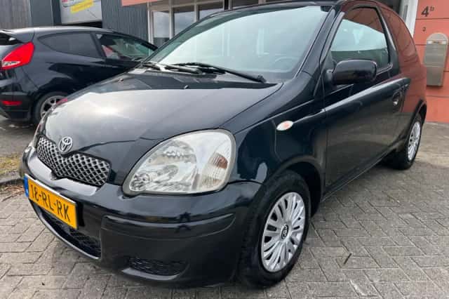 Toyota Yaris (2005) thumbnail 1