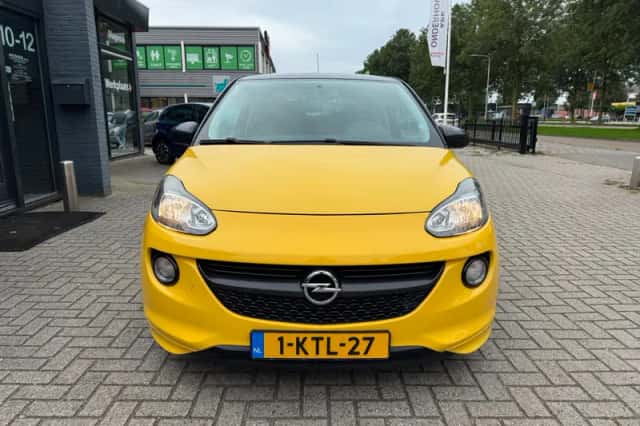 Opel Adam (2013) thumbnail 2