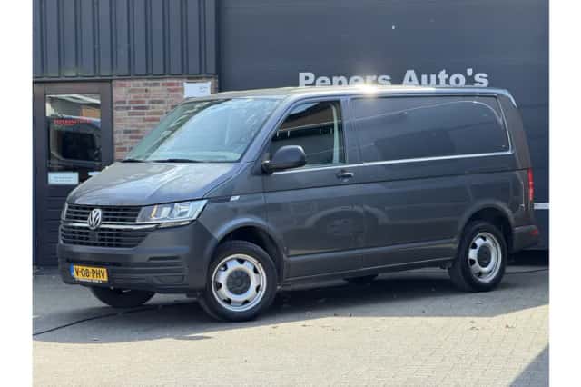 Volkswagen Transporter (2020) thumbnail 1