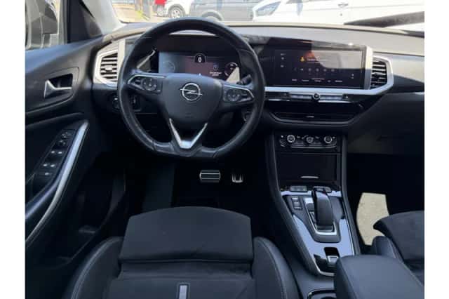 Opel Grandland (2023) thumbnail 4