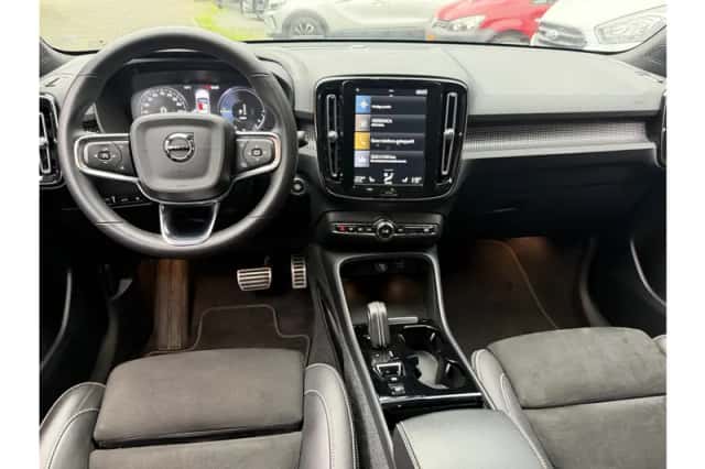 Volvo XC40 (2022) thumbnail 5