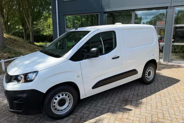 Peugeot Partner (2022) thumbnail 3