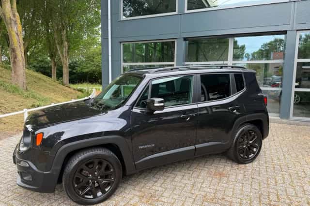 Jeep Renegade (2018) thumbnail 3