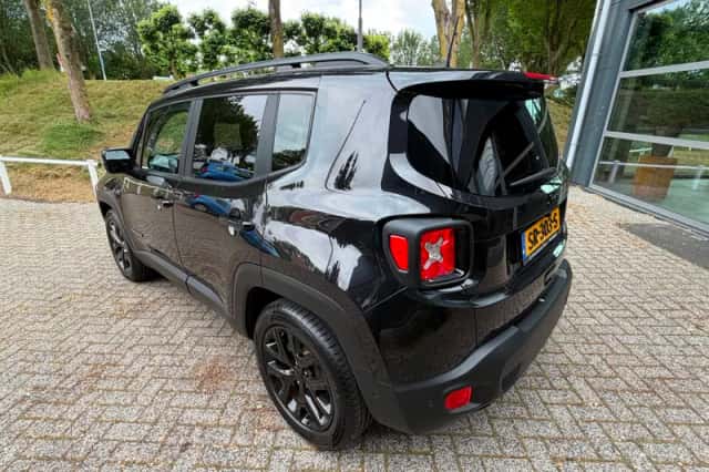 Jeep Renegade (2018) thumbnail 5