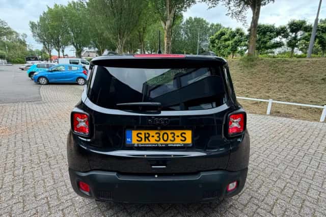 Jeep Renegade (2018) thumbnail 6